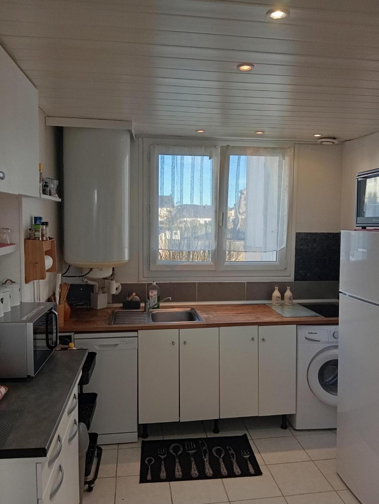Appartement Confortable Dreux Exterior photo